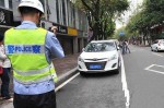 交通法违停事故责任 