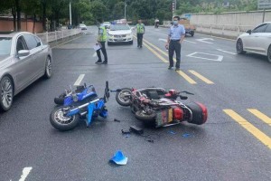 和电动车发生碰撞同等责任 