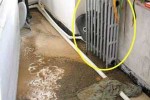 暖气片冻坏是谁的责任 
