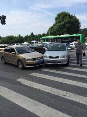 过路口对方撞我谁的责任 
